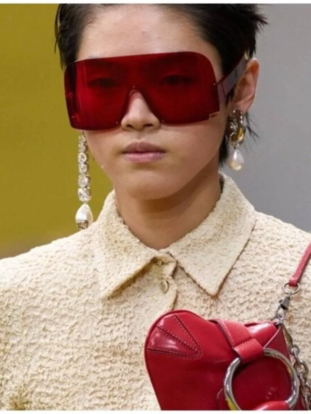 Gucci GG1631S 001 Sunglasses Transparent Red Shield Frame, Light Red Lenses
